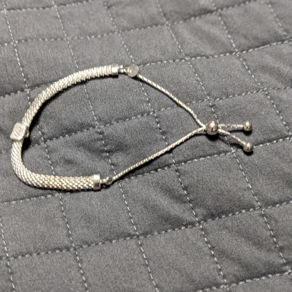 Bracelet ball adjustable